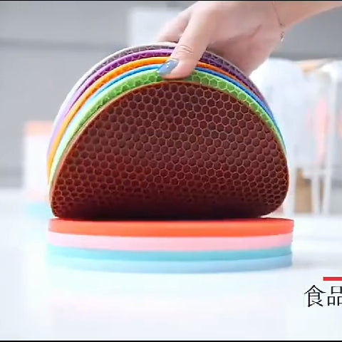 Rounded Non-Slip Heat Resistant Silicone Mat (Pack of 3)